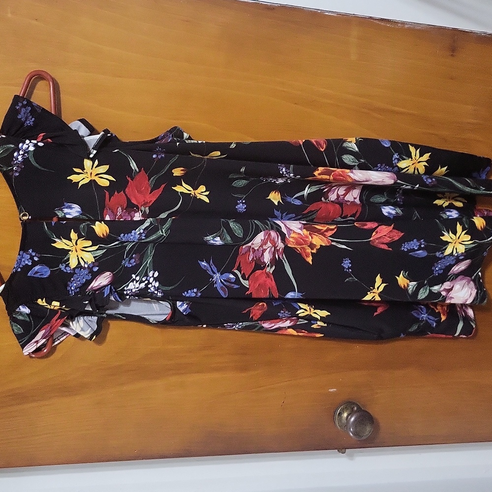 NWOT womens Romper Size Medium- HAS POCKETS! - Picture 8 of 8
